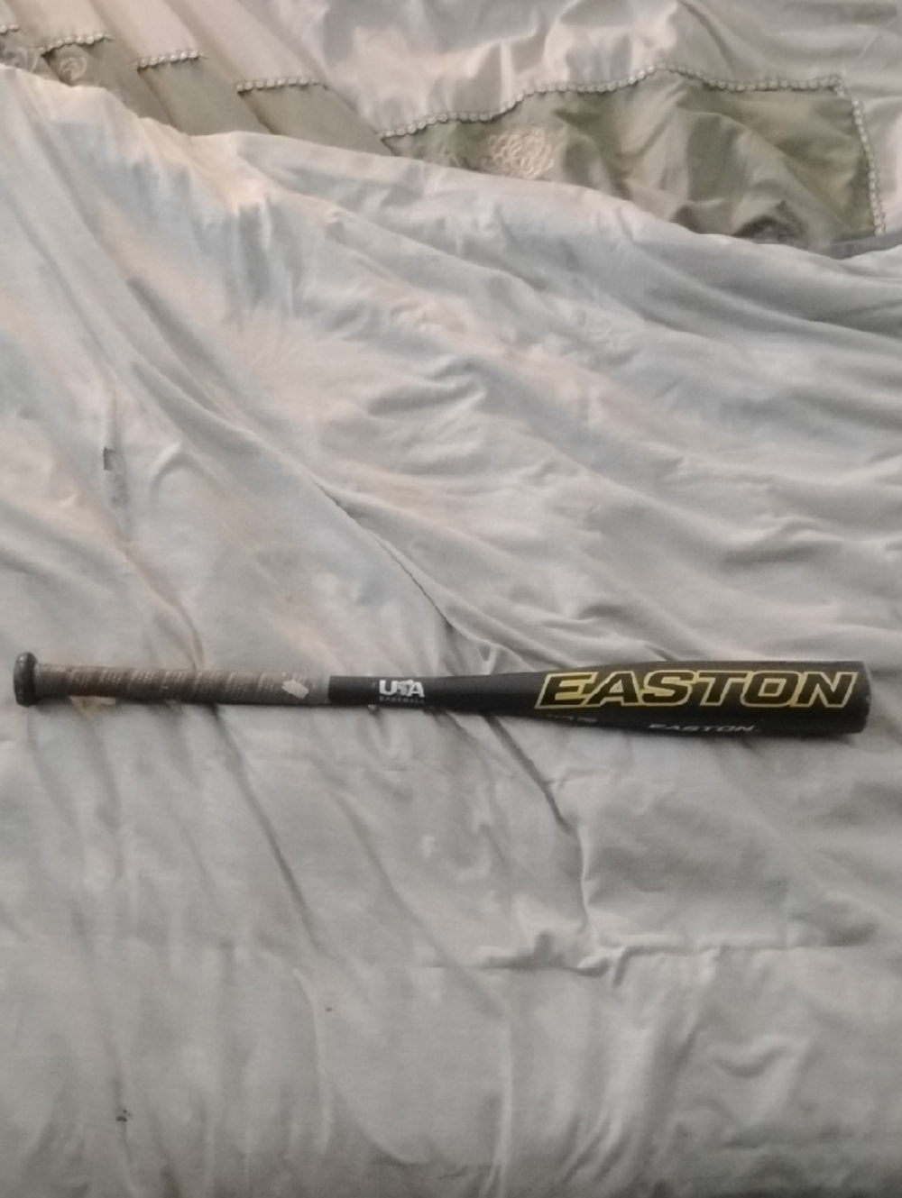 Easton Havoc Baseball Bat - Composite/Aluminum Style 26" -10